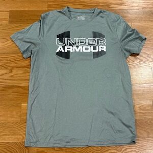 Medium, Under Armour, Gray shirt